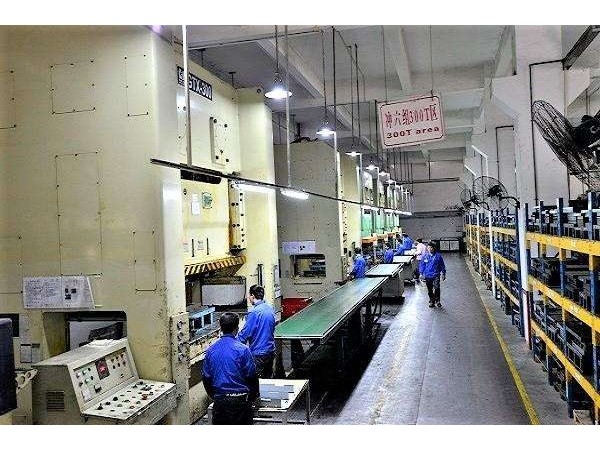 光明五金沖壓件加工廠，沖壓拉伸工藝的4個注意事項(xiàng)
